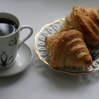 Есть люди… с которыми хочется пить кофе, радоваться жизни, и смеяться :: александр 