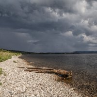 Купание перед грозой. :: Александр Лисовский