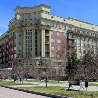 Стоквартирный дом :: Татьяна Лютаева