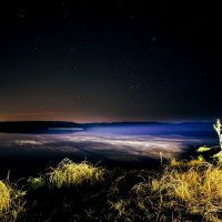 На озере ночью :: Александр