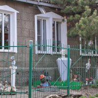 Я памятник воздвиг себе и водопад (ул. Кавалерийская) :: Татьяна Машошина