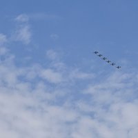 Возвращаются с репетиции парада Победы :: Валерий Иванович