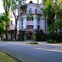 Феодосия. Дом по ул. Горького 36. :: Пётр Чернега