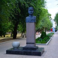 Памятник Ивану Фёдоровичу Федько. :: Пётр Чернега