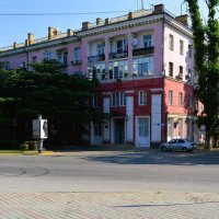 Феодосия. Дом по ул. Назукина 1. :: Пётр Чернега