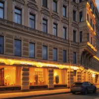 Медовые витрины вечернего Санкт - Петербурга. :: Лилия *