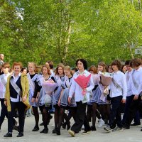 Когда уйдём со школьного двора :: Татьяна Лютаева