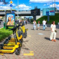 Электросамокаты заполонили город #2 :: Глeб ПЛATOB Электросамокаты заполонили город #2 :: Глeб ПЛATOB