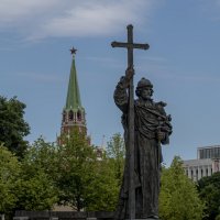 *** :: Владимир Савельев