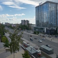 По улице моей... :: Олег Манаенков По улице моей... :: Олег Манаенков