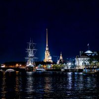 Санкт-Петербург. Ночная прогулка по Неве. :: Yuri Chudnovetz