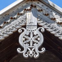 Ажурное полотенце на доме Мельдина в селе Шёлтозеро :: Gen Ажурное полотенце на доме Мельдина в селе Шёлтозеро :: Gen