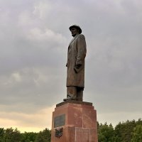 Памятник Мичурину :: Натали 