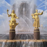 Фонтан Дружба народов :: <<< Наташа >>>
