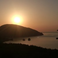 Восход солнца над Аю-Даг :: Виктор Журавлев 