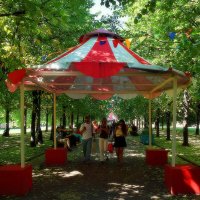 Бульвар стилизован под цирковую зону.. :: Татьяна Помогалова