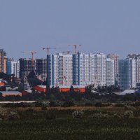 Вид из окна поезда на новостройки Ростова :: Мариша Тим Вид из окна поезда на новостройки Ростова :: Мариша Тим