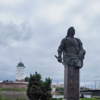 Памятник Апраксину в Выборге. :: Ольга 
