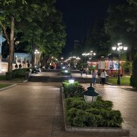 Ул Ленина в Кисловодске ночью :: Мариша Тим Ул Ленина в Кисловодске ночью :: Мариша Тим