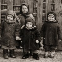 Деревенские девочки (1960-е) :: Валерий Судачок