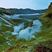 КАМЧАТКА, у подножья вулкана Мутновский. :: Виктор Осипчук КАМЧАТКА, у подножья вулкана Мутновский. :: Виктор Осипчук