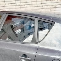 На стекле автомобиля :: Юлия ЮГ