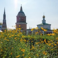 Словно волны у стен