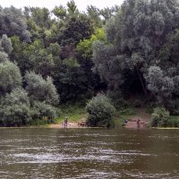 Рыбачки на берегу :: Сергей Цветков