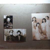 Альбомный лист в витрине музея Есенина