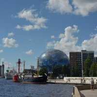 Город повернулся своей лицевой стороной.