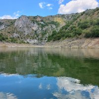 На реке