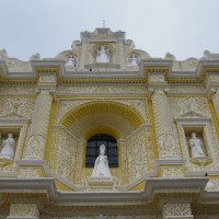 Главный фасад церкви Милосердия.