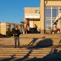Вечер на городской улице
