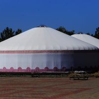 Кибитки в храме