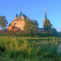 рассвет у реки...