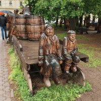 Деревянная скульптура