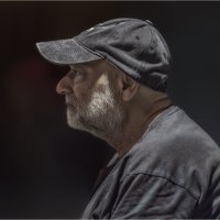 Режиссёр Анатолий Праудин.