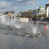 Параллельно мосту