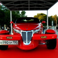 АВтовыходные на ВДНХ. 1999 Plymouth Prowler