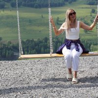 На качелях :: Наталия Григорьева