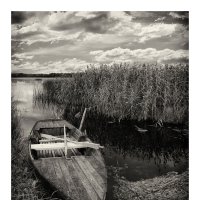 Старая лодка.