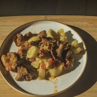 Лисички с кабачками.