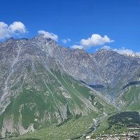 Казбеги — это посёлок в Грузии :: Михаил Свиденцов
