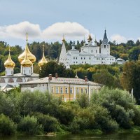 Вид на храмы Гороховца