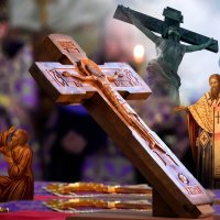 С праздником Воздвиженья Креста Господня, православные!