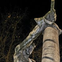 Памятник "Сталевар"