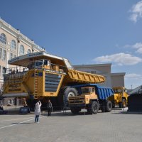 БЕЛАЗ на зкспо в Верхней Пышме :: Anguss Grand