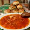 Борщ с помпушками. :: Михаил Столяров