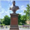 Памятник В.П. Чкалову на ул. Чкалова в Гатчине. :: Лия ☼