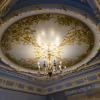 Потолок и люстра в усадьбе Рукавишниковых :: Александр Синдерёв